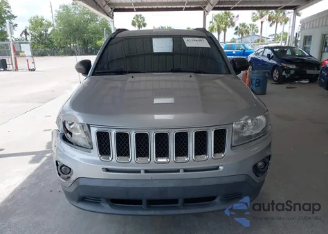 2015 Jeep Compass Sport z USA, uszkodzony, nr VIN 1C4NJCBA2FD156097